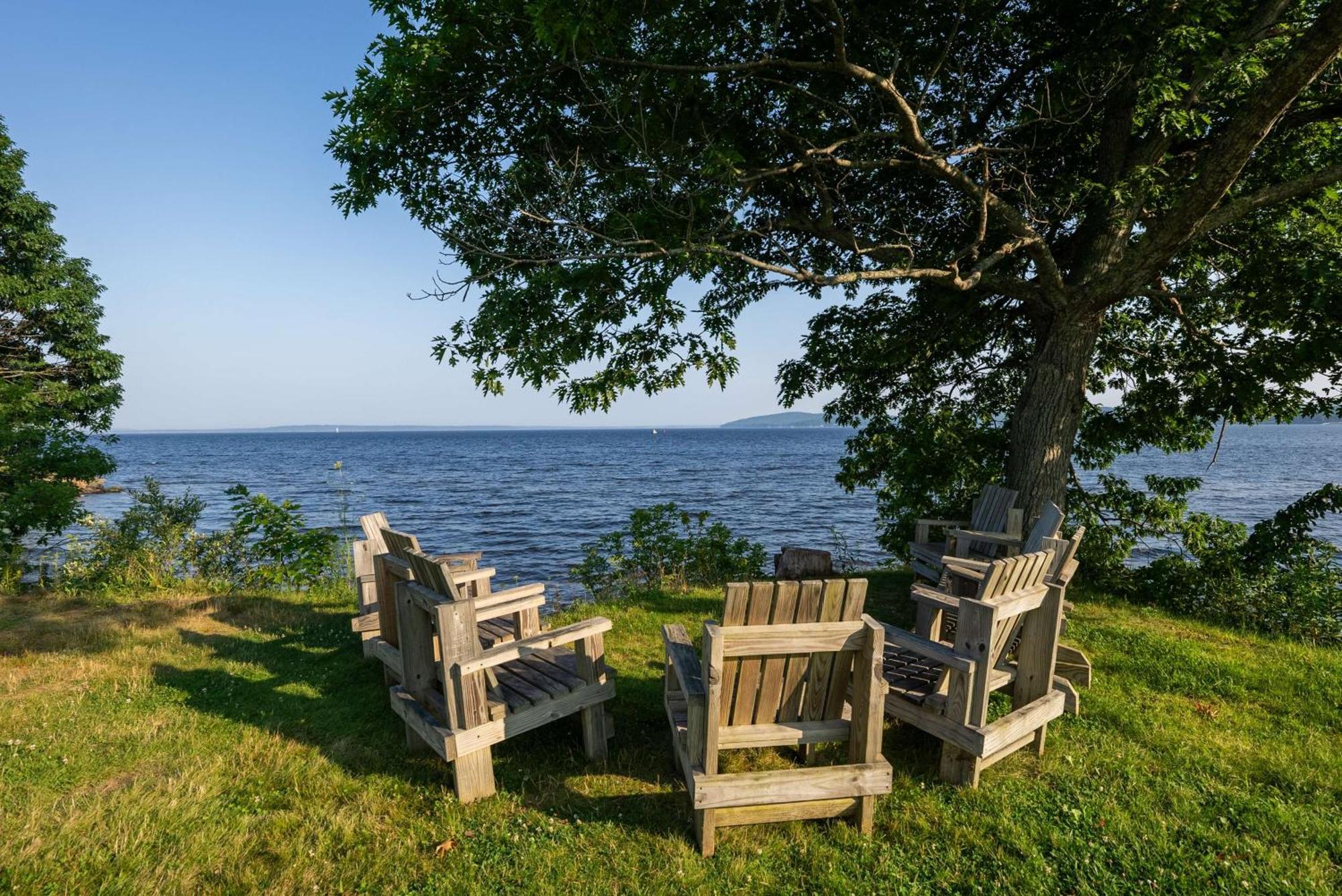 Fireside Inn, Ocean'S Edge Belfast Ngoại thất bức ảnh