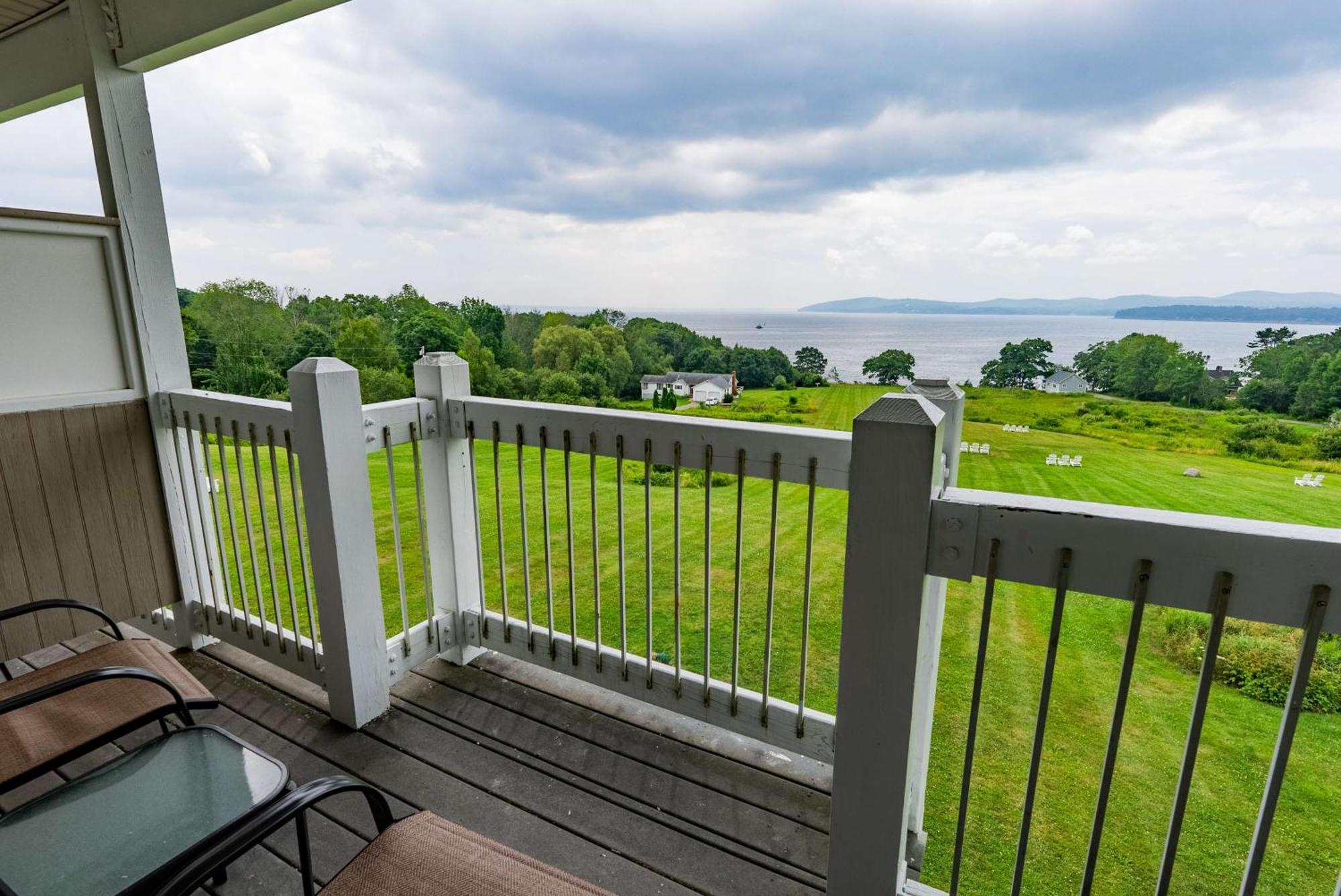 Fireside Inn, Ocean'S Edge Belfast Ngoại thất bức ảnh