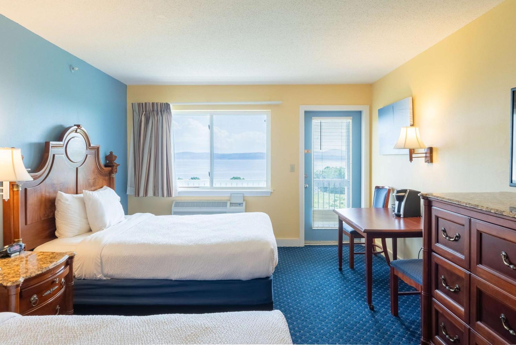 Fireside Inn, Ocean'S Edge Belfast Ngoại thất bức ảnh