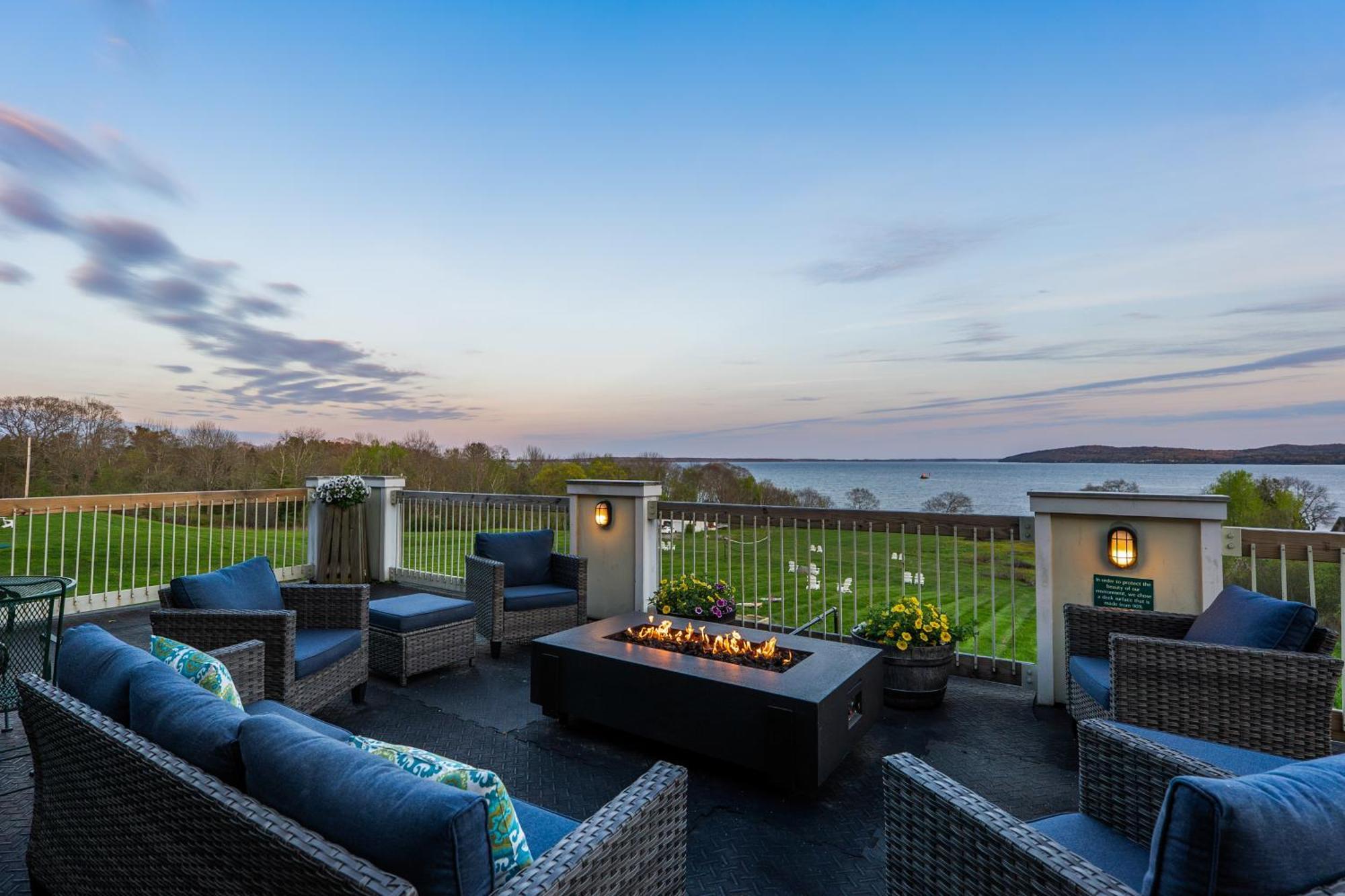 Fireside Inn, Ocean'S Edge Belfast Ngoại thất bức ảnh