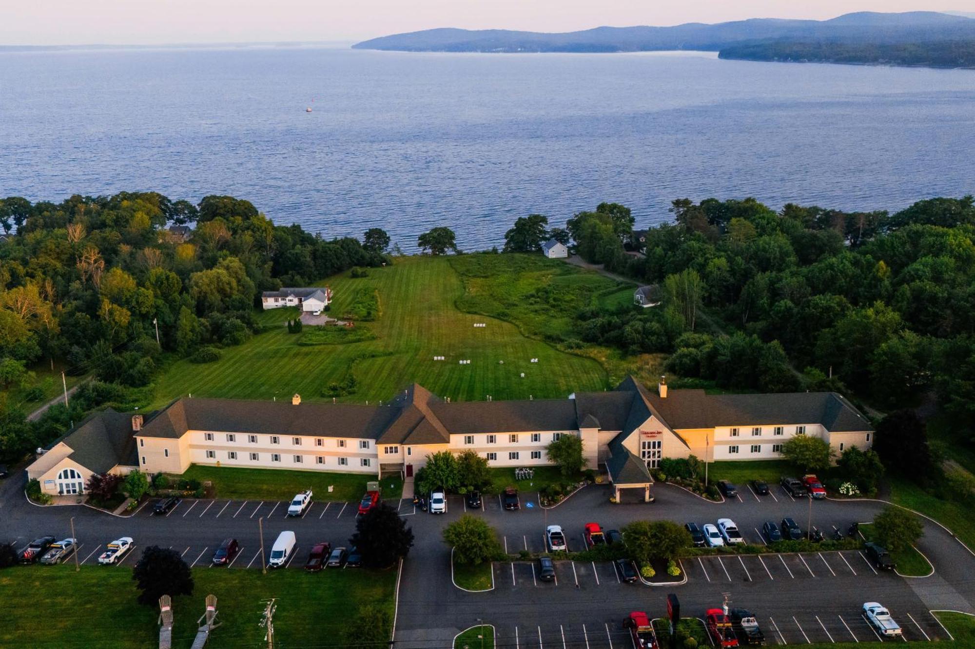 Fireside Inn, Ocean'S Edge Belfast Ngoại thất bức ảnh